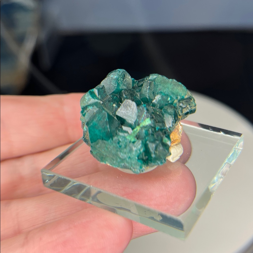 Dioptase on Matrix - Picture 5 of 6